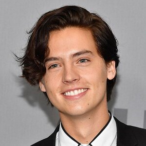cole-sprouse-attends-the-2018-cw-network-upfront-at-the-london-hotel-on-may-17-2018-in-new-yor...jpg