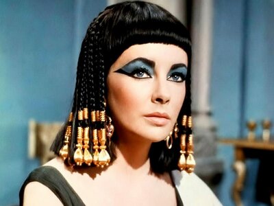 elizabeth-taylor-cleopatra1-e1397839433553.jpg