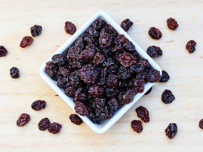 raisins-732x549-thumbnail-732x549.jpg