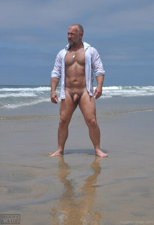 Brent Cage whiteshirt02.jpg