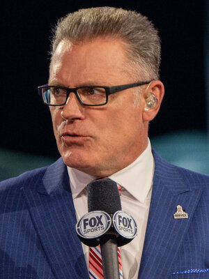 Howie_Long_2022_(cropped).jpg