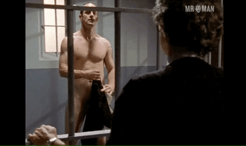 Christopher-Meloni-in-Oz.gif
