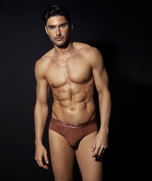 Charlie Matthews-ST33LE-UNDERWEAR-00.jpg