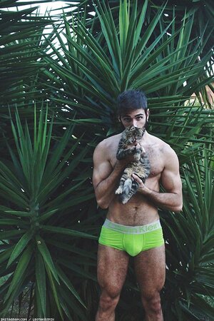 Leo Ursini 22-leo-takes-pics-2017.jpg