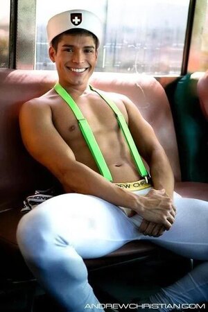 Jason Medina 0e4a4048303300e44da1ec125b0722ab--latin-men-andrew-christian-362456516.jpg