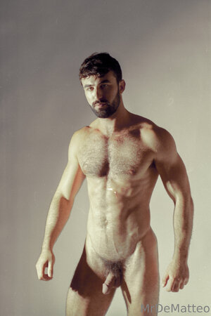 2 Pic-23-06-10-b.jpg