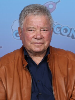 William_Shatner_Photo_Op_GalaxyCon_Richmond_2023.jpg