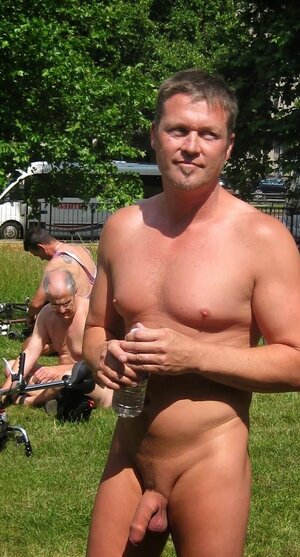 gentle-men-naked-in-public-big-dick-daddy-wnbr.jpg