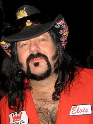 640px-VinniePaul2008.jpeg