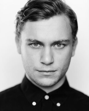 georg _V1_FMjpg_UX1000_.jpg