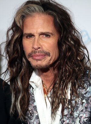 1200px-Steven_Tyler_by_Gage_Skidmore_3.jpg