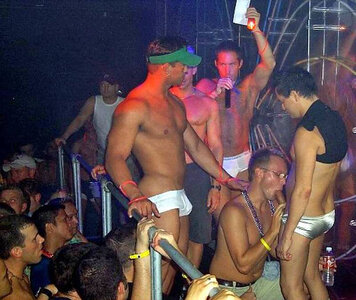 gay group suck 152.jpg