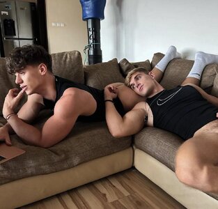 Tommy Clapton and PaulCassidy-114-headonacutiesass.webp.4b7315f32455ed28360b4214e5bbe6e4.jpg