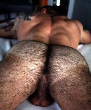sexy-man-arse-hairy-818.jpg