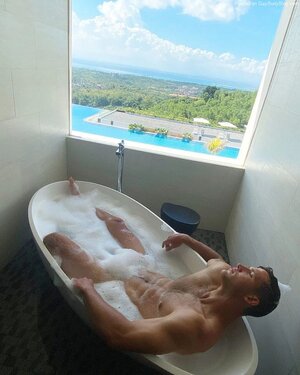 William Edge bath-1.jpg