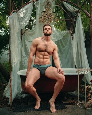 Dustin James Davids-88130356.jpg