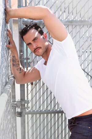cheyenne-jackson_380838.jpg
