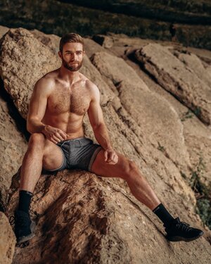 grey shorts 116741231.jpg