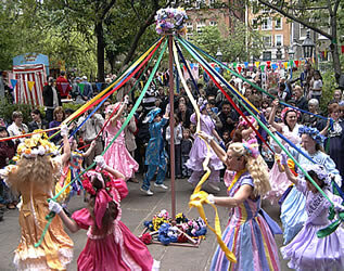 maypole dancing2.jpg