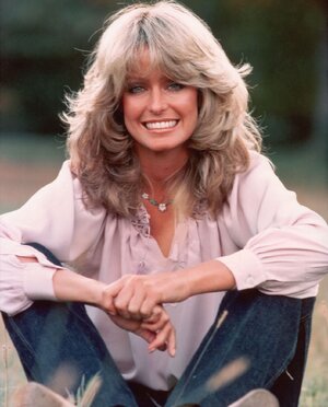 Farrah-Fawcett-Pinup-girl.jpg