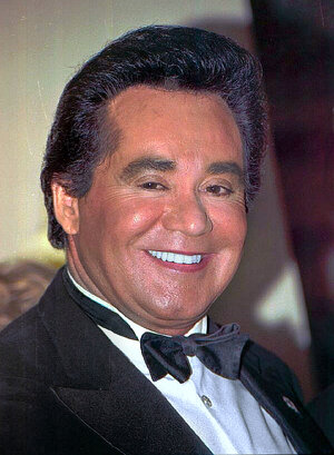 Wayne_Newton_in_Washington_D.C.jpg