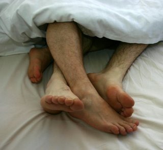Gay+couple+feet.jpg