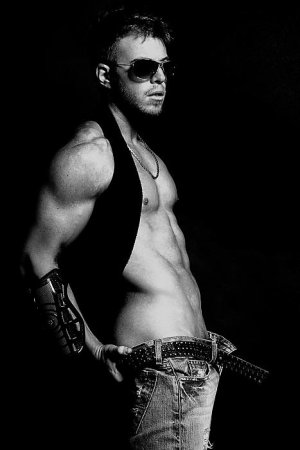 MICHAEL HENDRICKSON 01.jpg