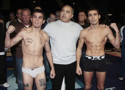 2 light fly weights.jpg