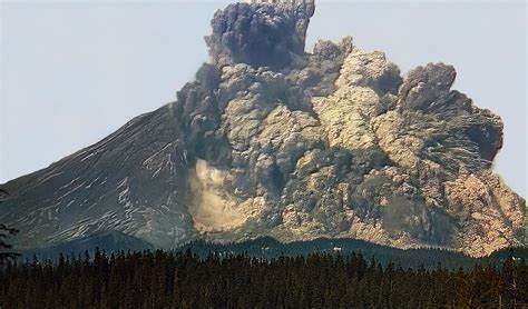 Mount St Helens 01.jpg Mount St Helens 01.jpg