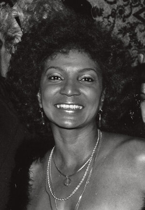Nichelle_Nichols_(4505899674)_(cropped).jpg