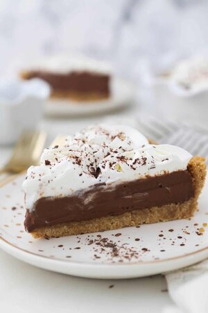 Homemade-Chocolate-Pudding-pie-094.jpg