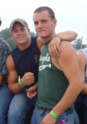 68aa5fd9ed3ccba23fc4385b71714a10--rednecks-country-boys-880801398.jpg