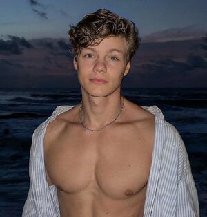 Screenshot_20240520-100045_Samsung Internet.jpg