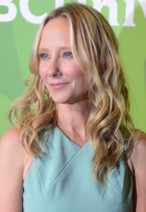 1200px-Anne_Heche_July_14,_2014_(cropped).jpg