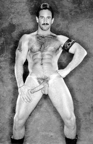 bw armband-standing.JPG