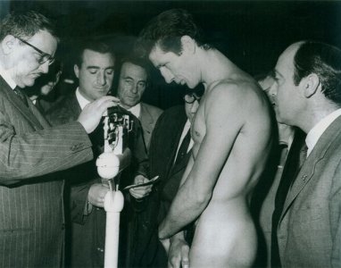 nude on the scales.jpg