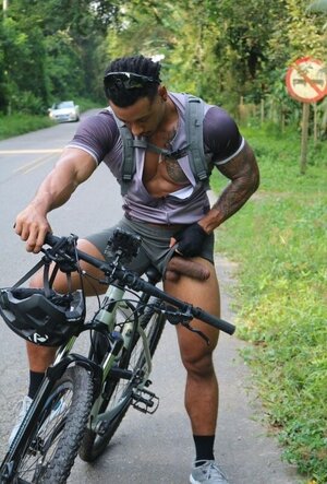 Bruno Black d7276926-f6ae-4f10-88a1-07fc0ef947bd.jpeg.5c78bf4a957f973ca7b9d0205ab63b44.jpeg