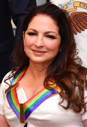 Gloria_Estefan_in_2017.jpg