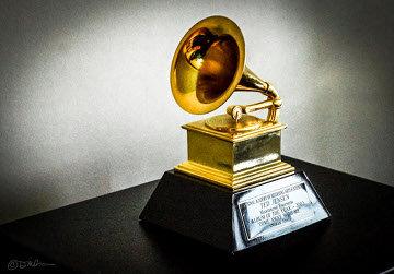 Grammy_Award_2002.jpg