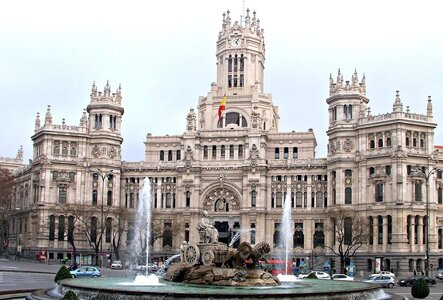 1280px-Fuente_de_Cibeles.jpg