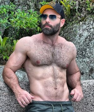 Screenshot_20240511-200829_Samsung Internet.jpg