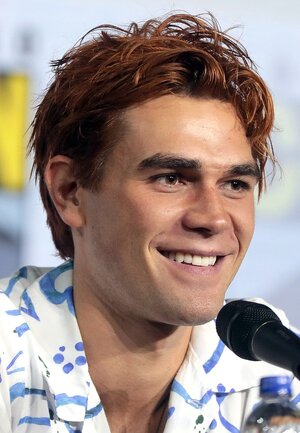 800px-KJ_Apa_(48478822917)_(cropped).jpg