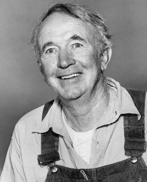 Walter_brennan_real_mccoys_1958.jpeg