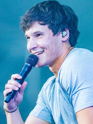 Wincent_Weiss_-_2023258190222_2023-09-15_Glücksgefühle_Festival_-_Sven_-_1D_X_MK_II_-_2606_-_B...jpg