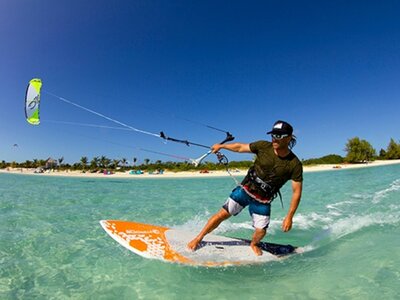kitesurfing-turks-and-caicos-590_4x3.jpg
