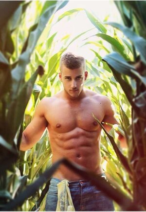 d79d82ba0dab14659ee41ab5faf4038f--farm-boys-country-boys-1934608055.jpg
