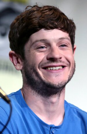 Iwan_Rheon_by_Gage_Skidmore.jpg