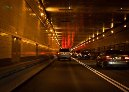 Inside_Lincoln_Tunnel_NY_NJ.jpg