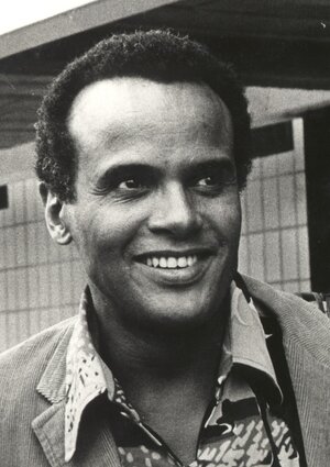 Harry_Belafonte_1970_(cropped).tif.jpg