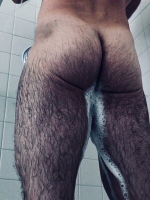 hairy ass55541.jpg